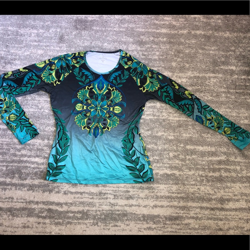 Athleta long sleeve shirt size medium